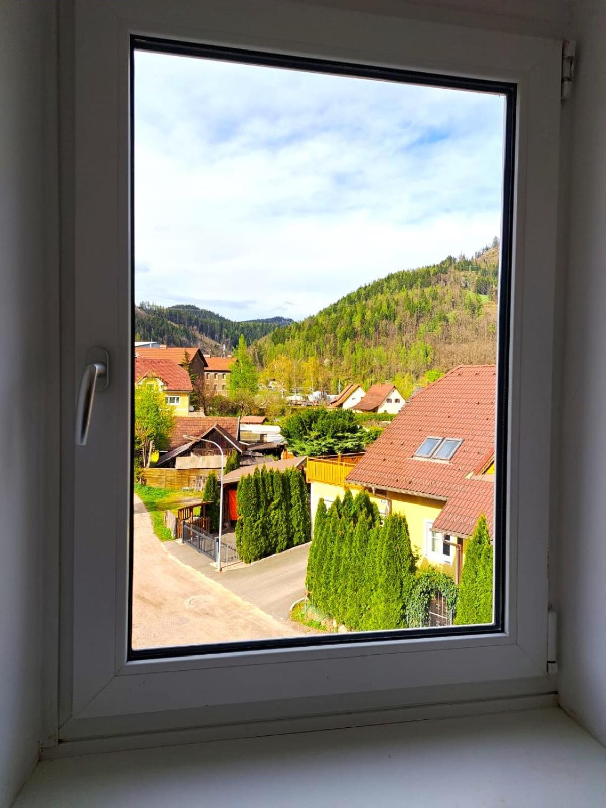 Rentcenter79 Lägenhet Sankt Peter-Freienstein Exteriör bild
