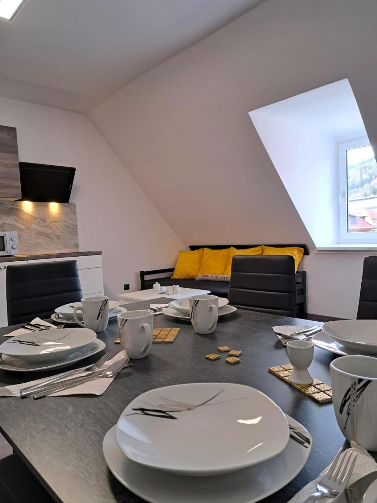 Rentcenter79 Lägenhet Sankt Peter-Freienstein Exteriör bild
