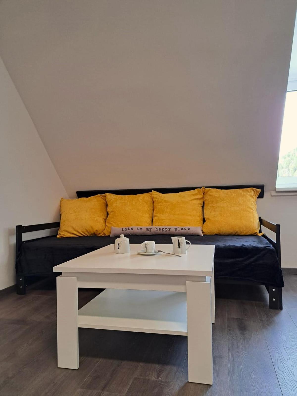Rentcenter79 Lägenhet Sankt Peter-Freienstein Exteriör bild
